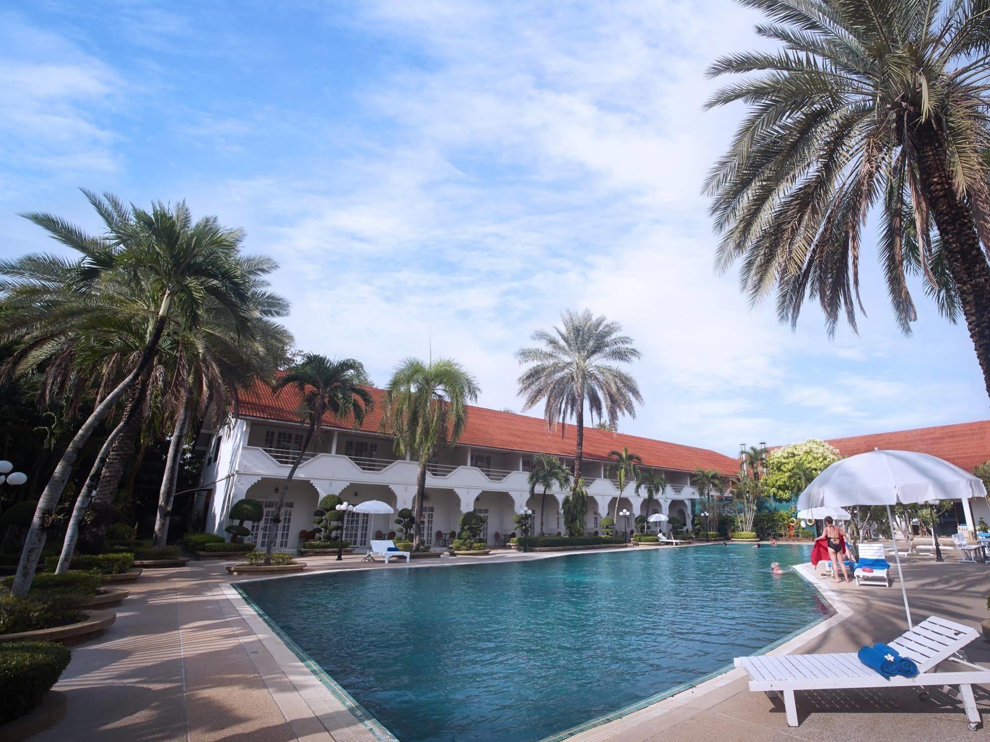 Indochina Hotel Sa Kaeo Exteriör bild